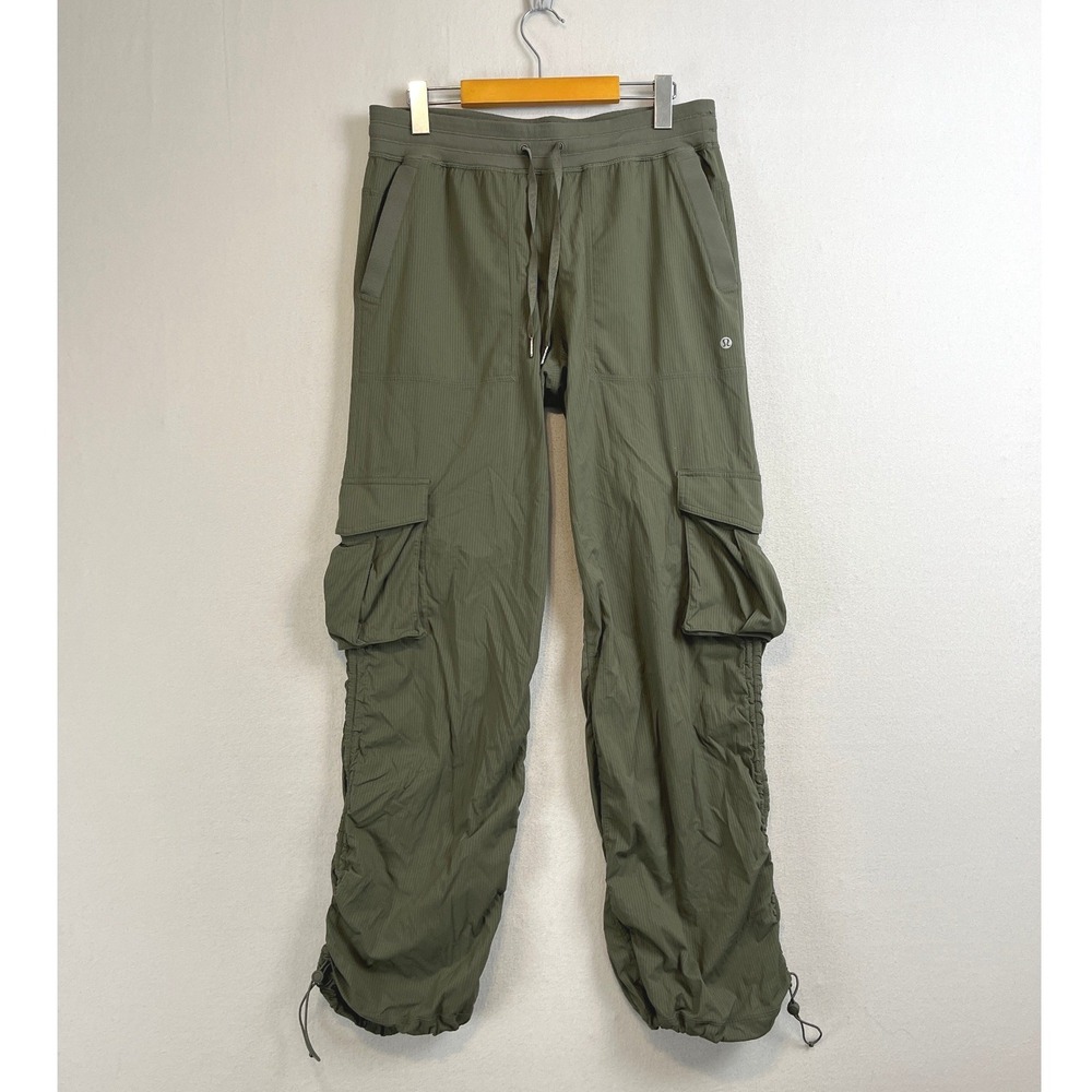 Lululemon Beyond the Studio Cargo Pant Army Green Ruched Jogger LW5GILS Size M